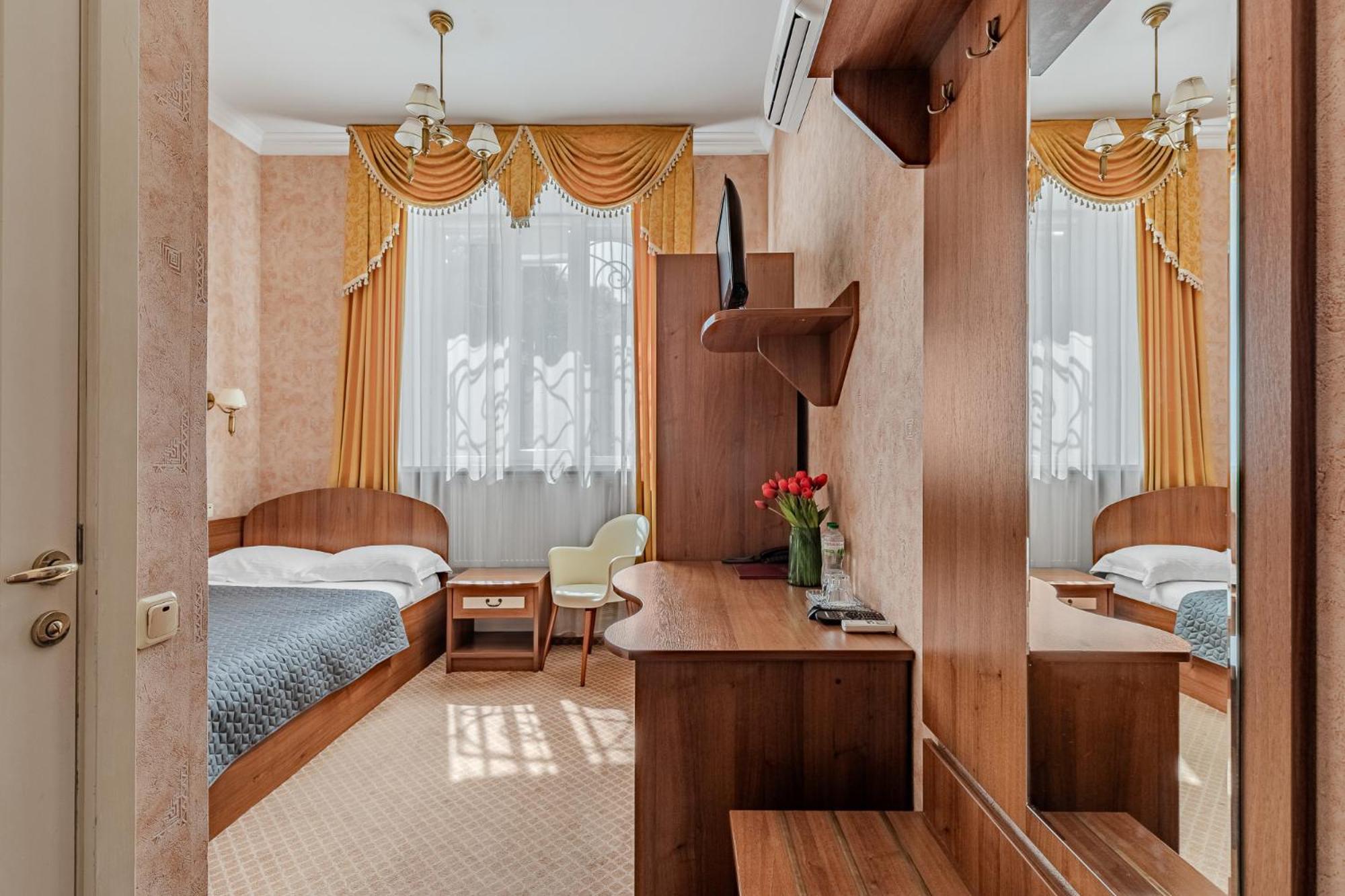 Gallery Hotel Gintama Apgrade Kiev Habitación foto