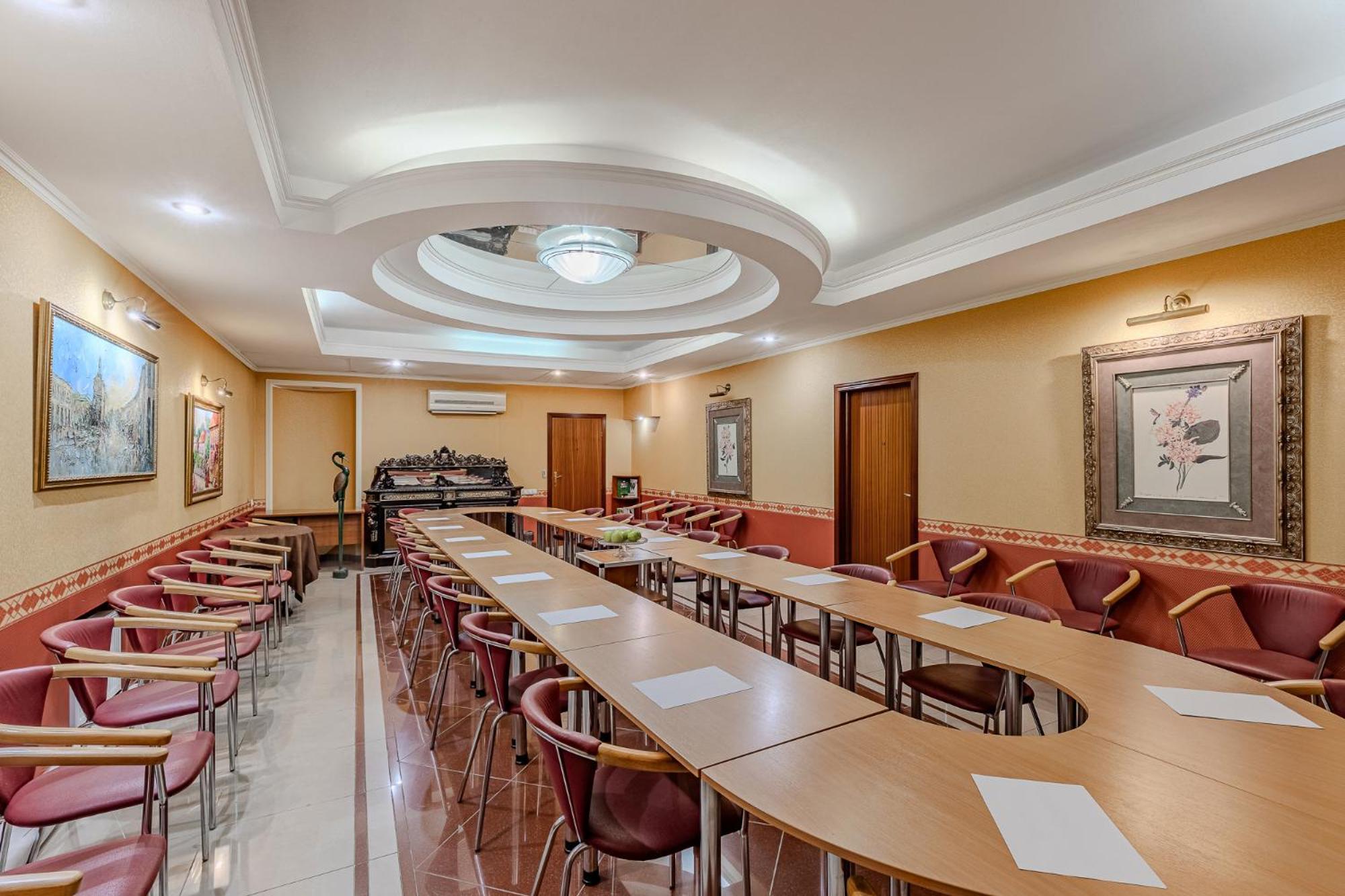 Gallery Hotel Gintama Apgrade Kiev Exterior foto